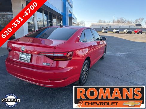Used 2019 Volkswagen Jetta SEL image 3
