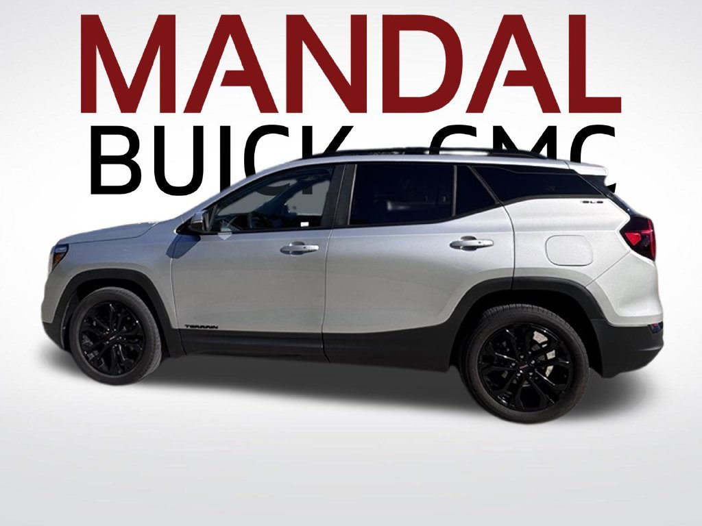 Used 2022 GMC Terrain SLE w/ Driver Convenience Package FWD image 10