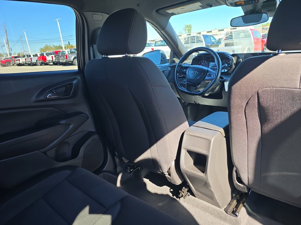 Used 2026 Chevrolet Trax RS FWD image 15