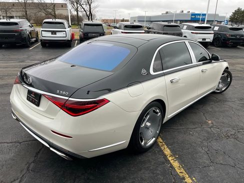 Used 2022 Mercedes-Benz Maybach S 580 4MATIC w/ Manufaktur Leather Package image 5