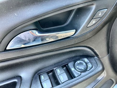 Used 2022 Chevrolet Equinox LT AWD/4WD image 22