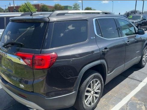 Used 2017 GMC Acadia SLE FWD image 10