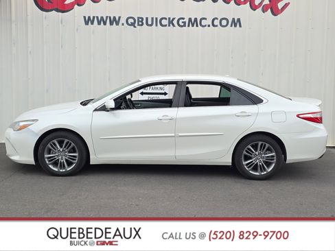 Used 2015 Toyota Camry SE image 4