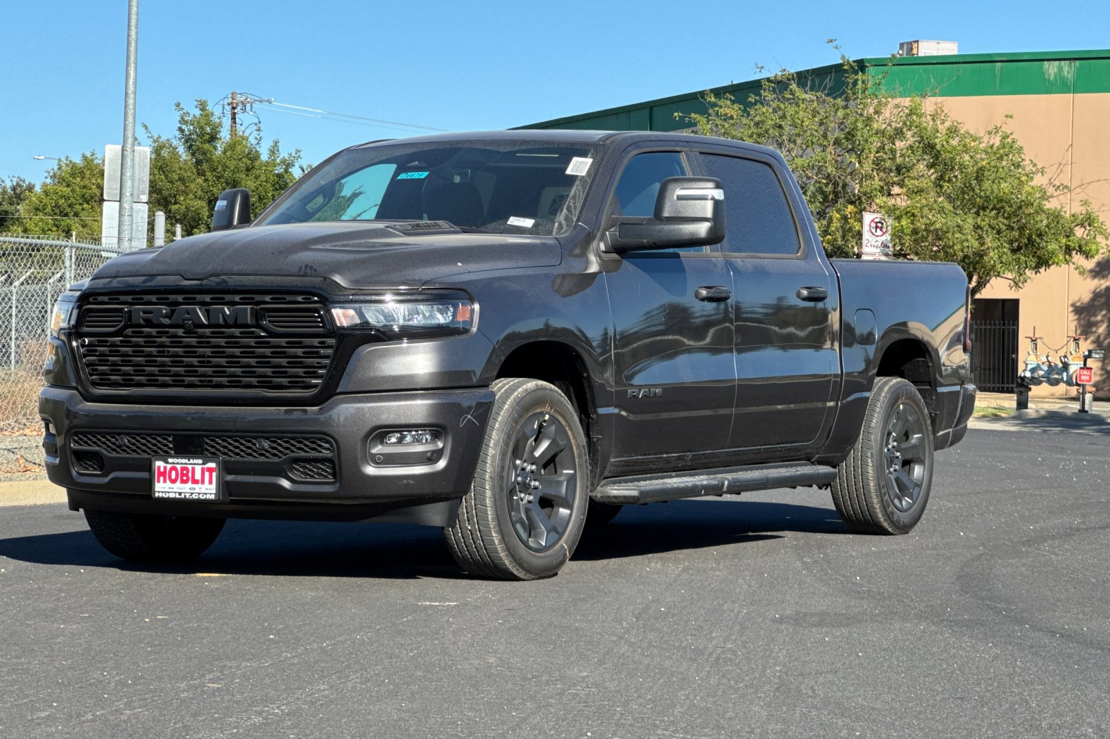 New 2026 RAM 1500 Express AWD/4WD image 7