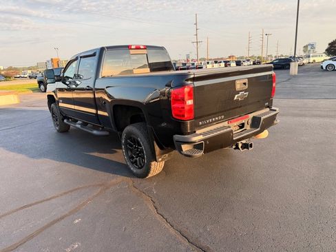 Used 2018 Chevrolet Silverado 2500 LTZ w/ Midnight Edition AWD/4WD image 3