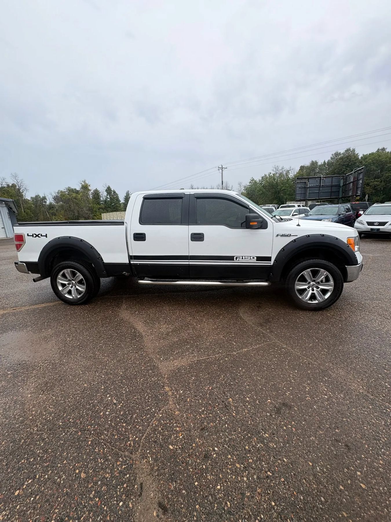 Used 2014 Ford F150 XLT w/ Equipment Group 301A Mid AWD/4WD image 4