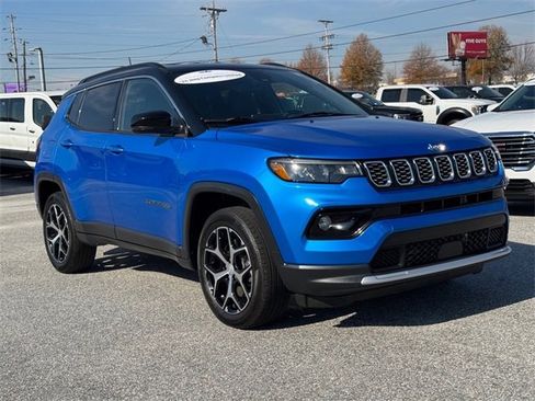 Used 2024 Jeep Compass Limited image 1