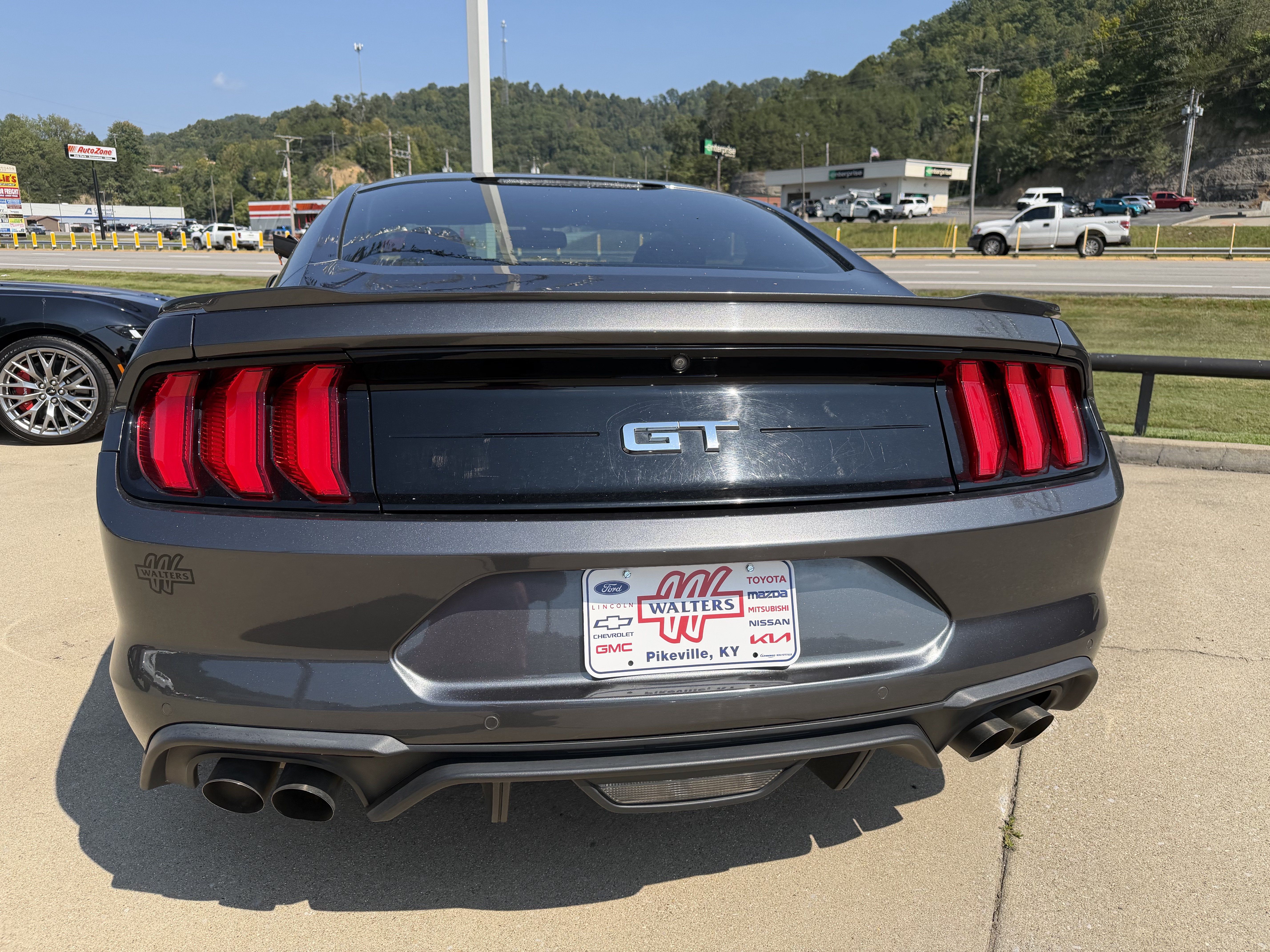 Used 2018 Ford Mustang GT RWD image 6