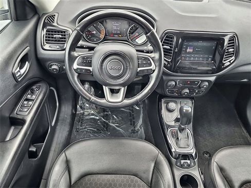Used 2020 Jeep Compass Latitude image 22