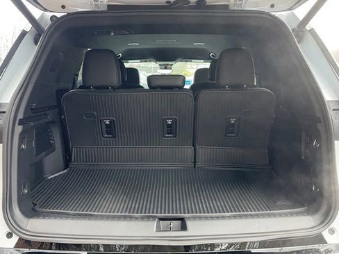 New 2026 Chevrolet Traverse High Country w/ LPO, Floor Liner Package image 24