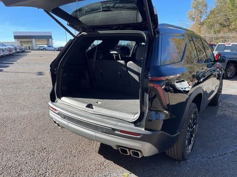 Used 2024 Chevrolet Traverse Z71 w/ Enhanced Driving Package image 34