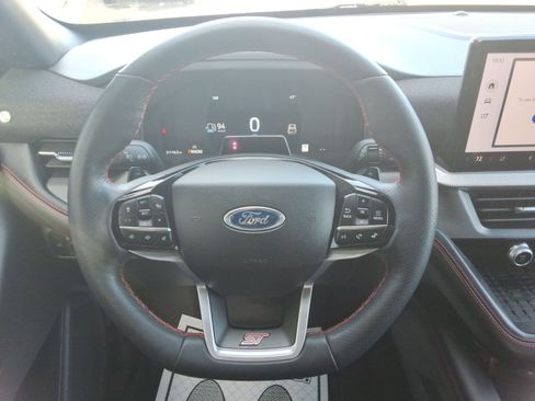 Used 2025 Ford Explorer ST image 14