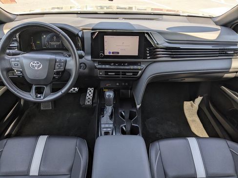 Used 2025 Toyota Camry SE FWD image 15