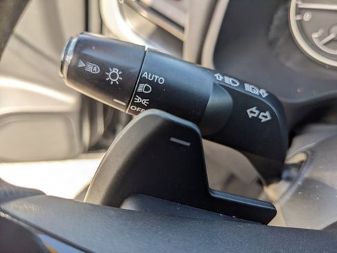 Used 2021 Nissan Rogue SV FWD image 31