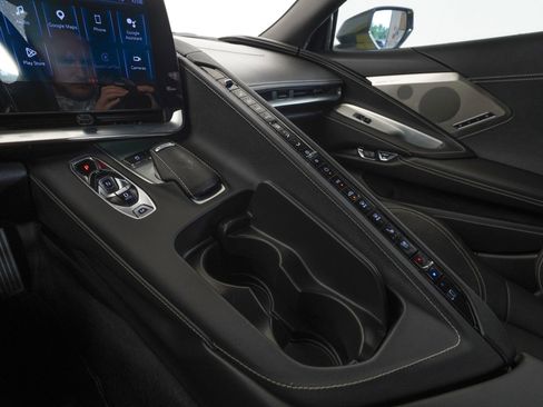 Used 2024 Chevrolet Corvette Stingray Preferred Cpe w/ Z51 Performance Package image 20