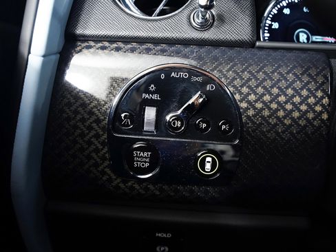 Used 2024 Rolls-Royce Cullinan Black Badge image 39