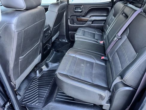 Used 2017 GMC Sierra 2500 Denali w/ Duramax Plus Package AWD/4WD image 28