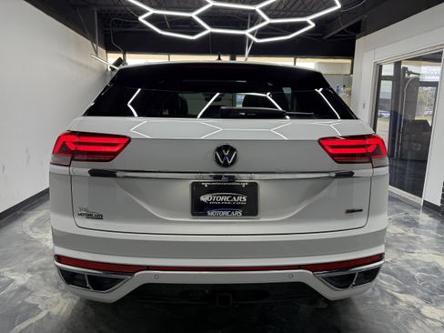 Used 2022 Volkswagen Atlas Cross Sport SEL Premium R-Line AWD/4WD image 4