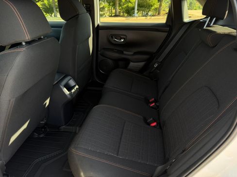 Used 2025 Honda HR-V Sport image 26