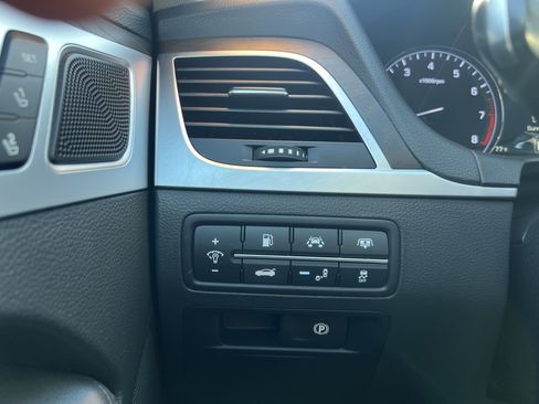 Used 2015 Hyundai Genesis 5.0 image 21