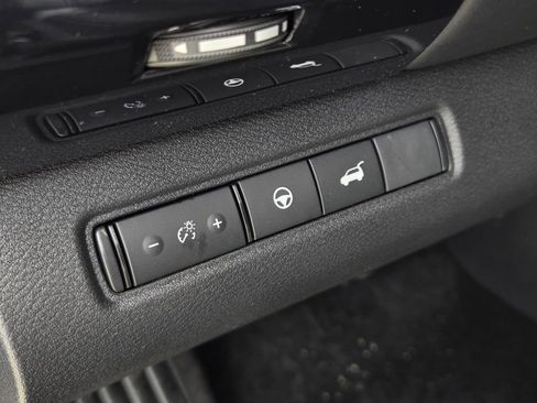 New 2026 Nissan Pathfinder SV image 20