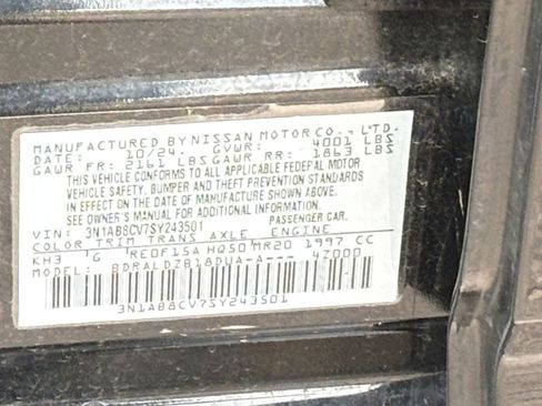 Used 2025 Nissan Sentra SV FWD image 23