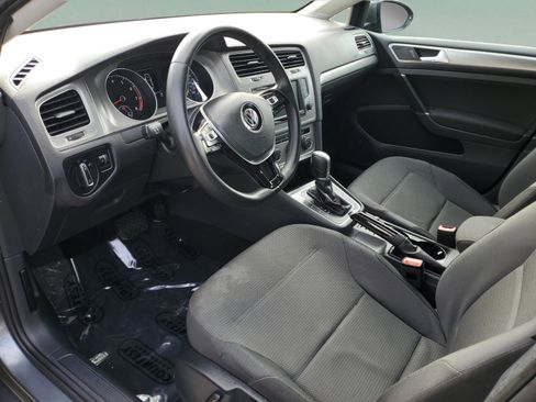 Used 2016 Volkswagen Golf S image 14