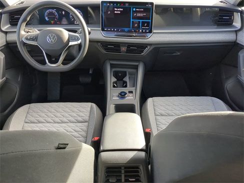 Certified 2025 Volkswagen Tiguan S image 11