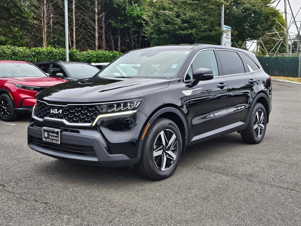 Used 2023 Kia Sorento LX AWD/4WD image 3
