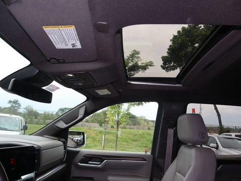 Used 2023 GMC Sierra 1500 SLT w/ SLT Premium Package AWD/4WD image 26