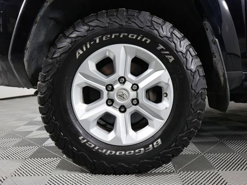 Used 2016 Toyota 4Runner SR5 Premium w/ Convenience Package image 9