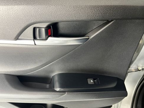 Used 2020 Toyota Camry SE FWD image 51