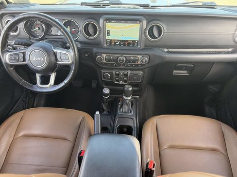 Used 2021 Jeep Wrangler Unlimited Sahara w/ Cold Weather Group AWD/4WD image 31