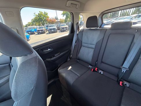 Used 2025 Nissan Rogue SV AWD/4WD image 41