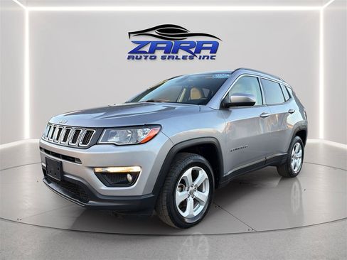 Used 2017 Jeep Compass Latitude AWD/4WD image 3