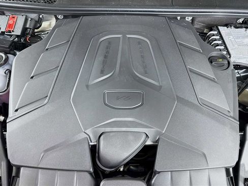 New 2026 Porsche Cayenne Coupe image 32