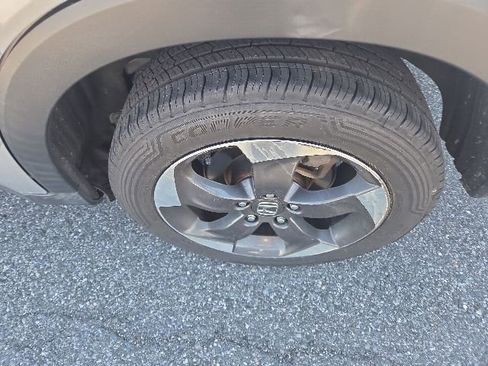 Used 2018 Honda HR-V EX-L image 14