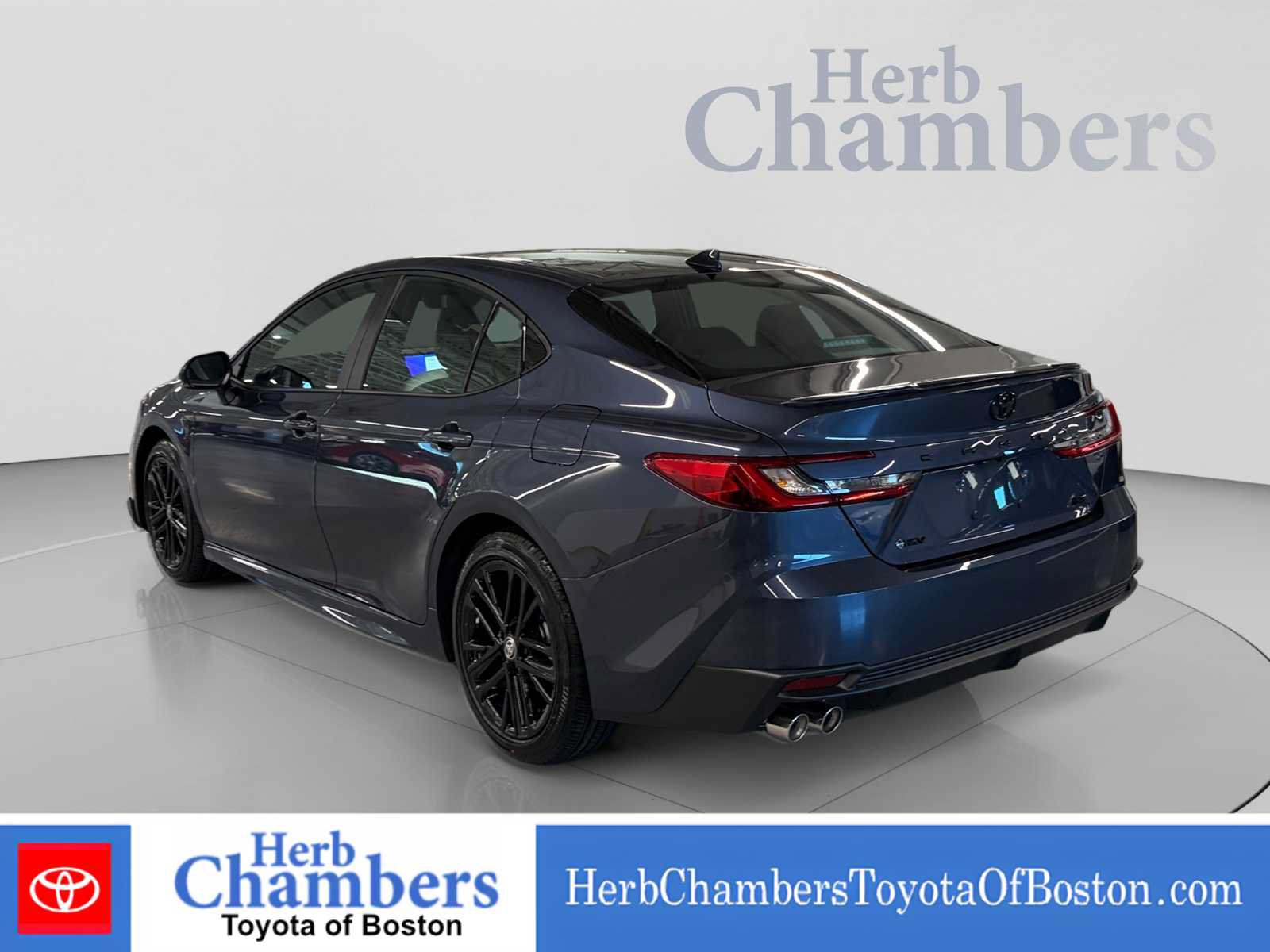 Used 2026 Toyota Camry SE w/ Multimedia Upgrade Package FWD image 3