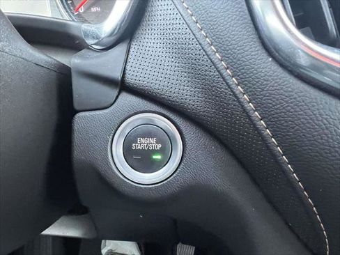 Used 2023 Chevrolet Equinox Premier image 28