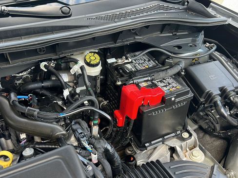 Certified 2025 Ford Escape ST-Line w/ Tech Pack #1 FWD image 40