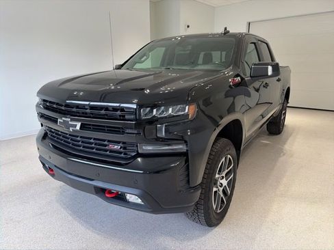Certified 2019 Chevrolet Silverado 1500 LT Trail Boss image 3