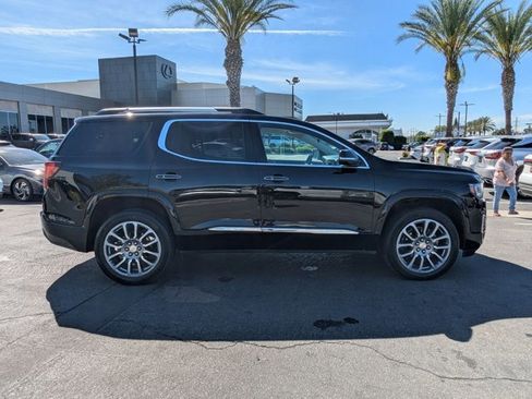 Used 2023 GMC Acadia Denali image 4