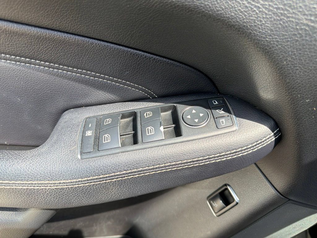 Used 2013 Mercedes-Benz ML 350 BlueTEC 4MATIC image 24