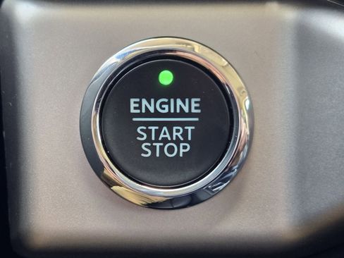 Used 2023 Ford Expedition XLT RWD image 28
