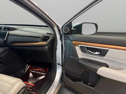 Used 2019 Honda CR-V Touring image 19