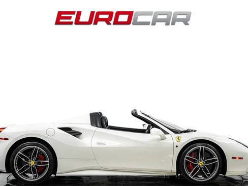 Used 2019 Ferrari 488 Spider RWD image 8