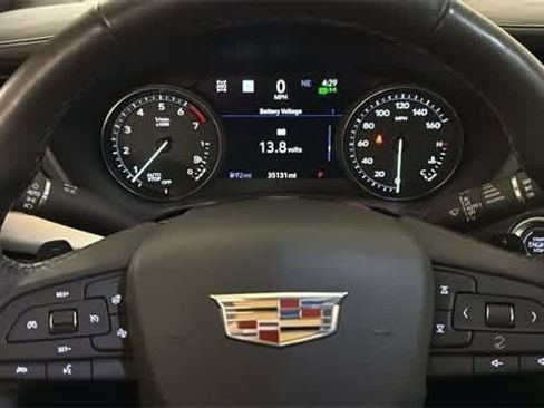 Used 2019 Cadillac XT4 Premium Luxury w/ Technology Package image 17