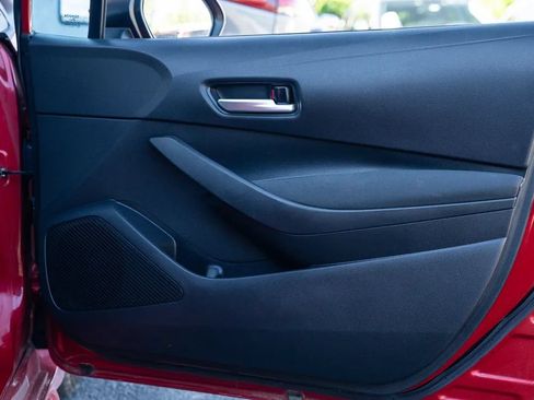 Used 2020 Toyota Corolla LE FWD image 23