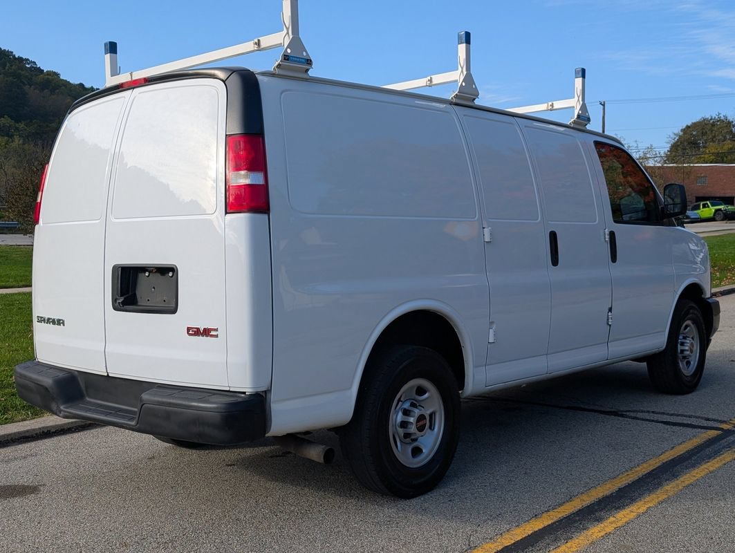 Used 2019 GMC Savana 2500 w/ Driver Convenience Package RWD image 4