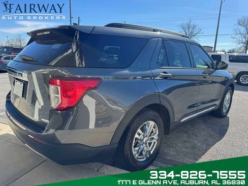 Used 2020 Ford Explorer XLT w/ Equipment Group 202A image 6